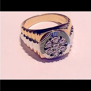 SOLD ON MARKET PLACE! 1”or.25 Diamond Round brilliant cluster gentleman ring!